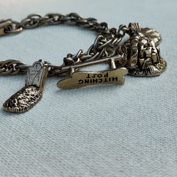 🏰 Vintage unique Arizona whimsical castle, sunset signed charm bracelet - Picture 5 of 11